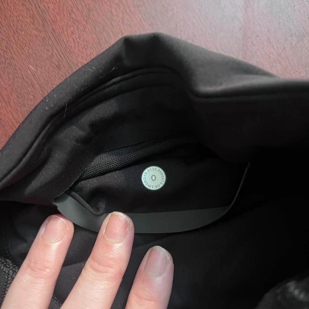 Lululemon Athletica Black Leggings Cropped - Picture 2 of 5